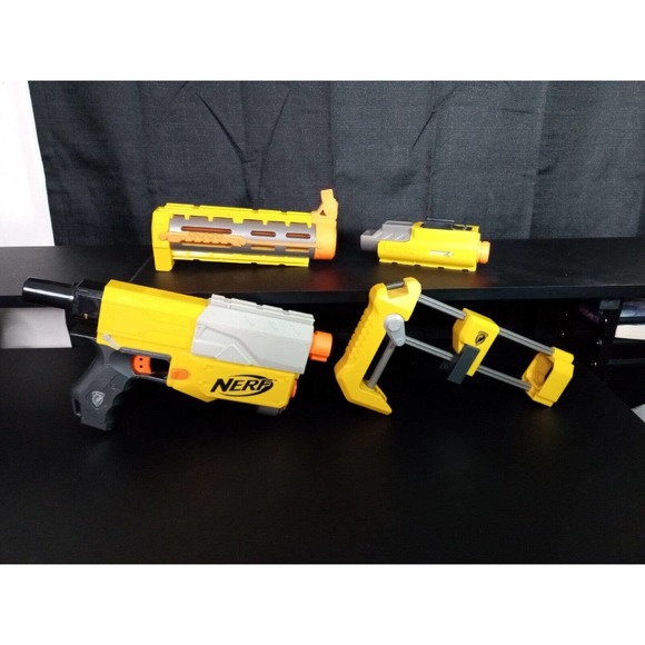 Nerf N-Strike Recon CS-6 Blaster with Accessories STOCK, BARREL EXTENSION, LASER - Picture 1 of 3